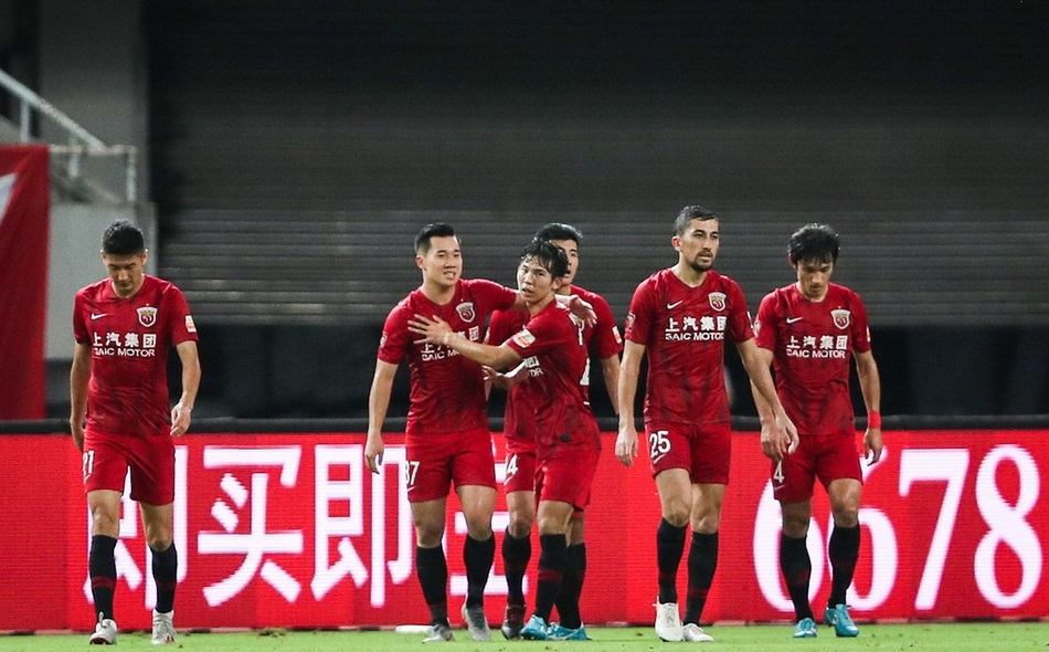 包含上港再胜泰达，继续追赶榜首位置的词条